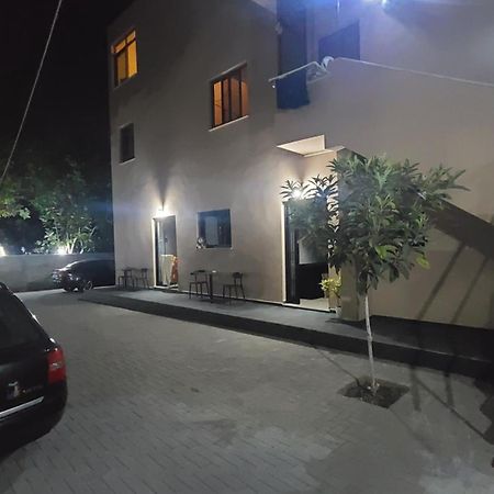 Guest House Tian & Hojz Durrës Eksteriør billede