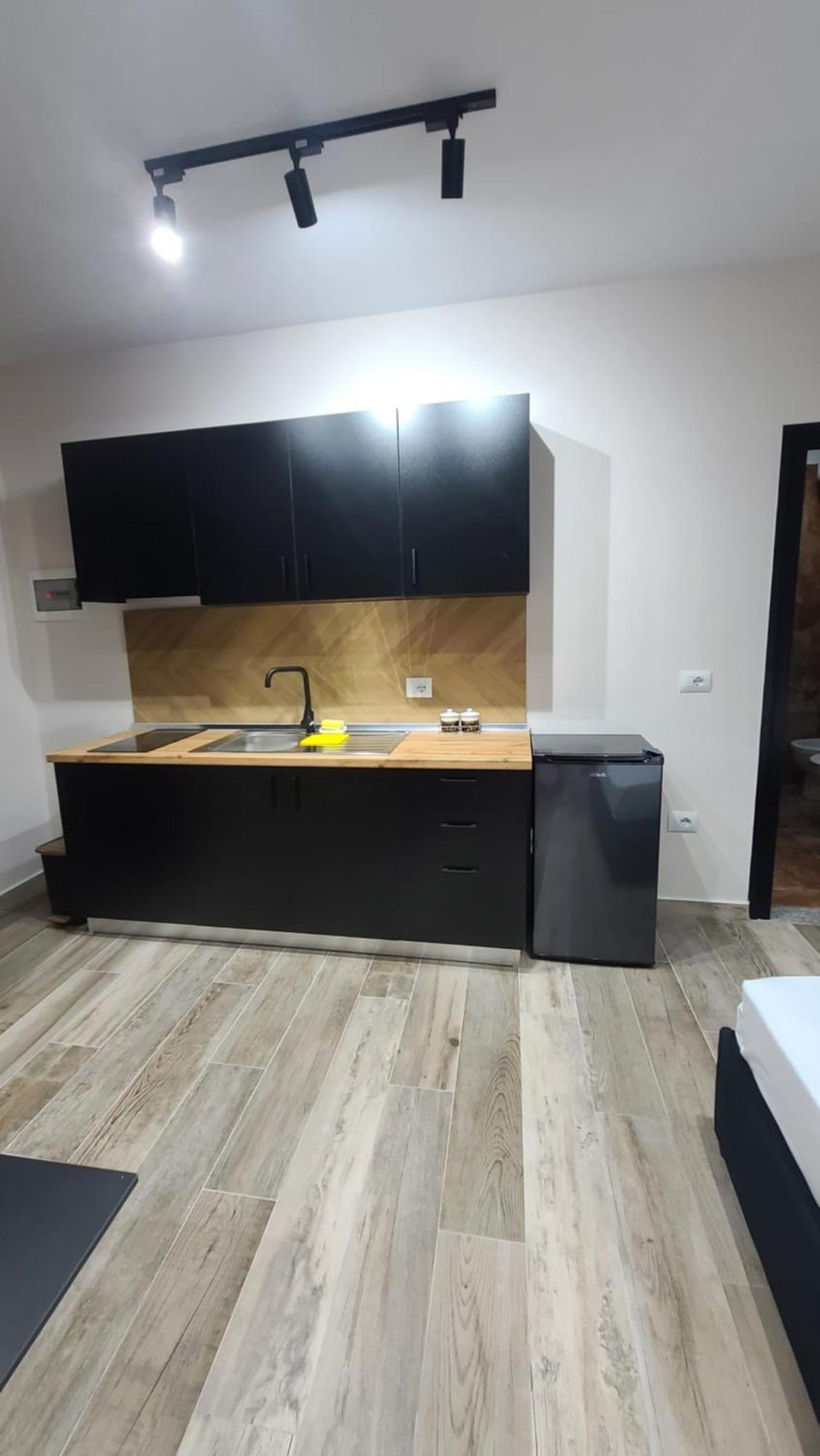 Guest House Tian & Hojz Durrës Eksteriør billede