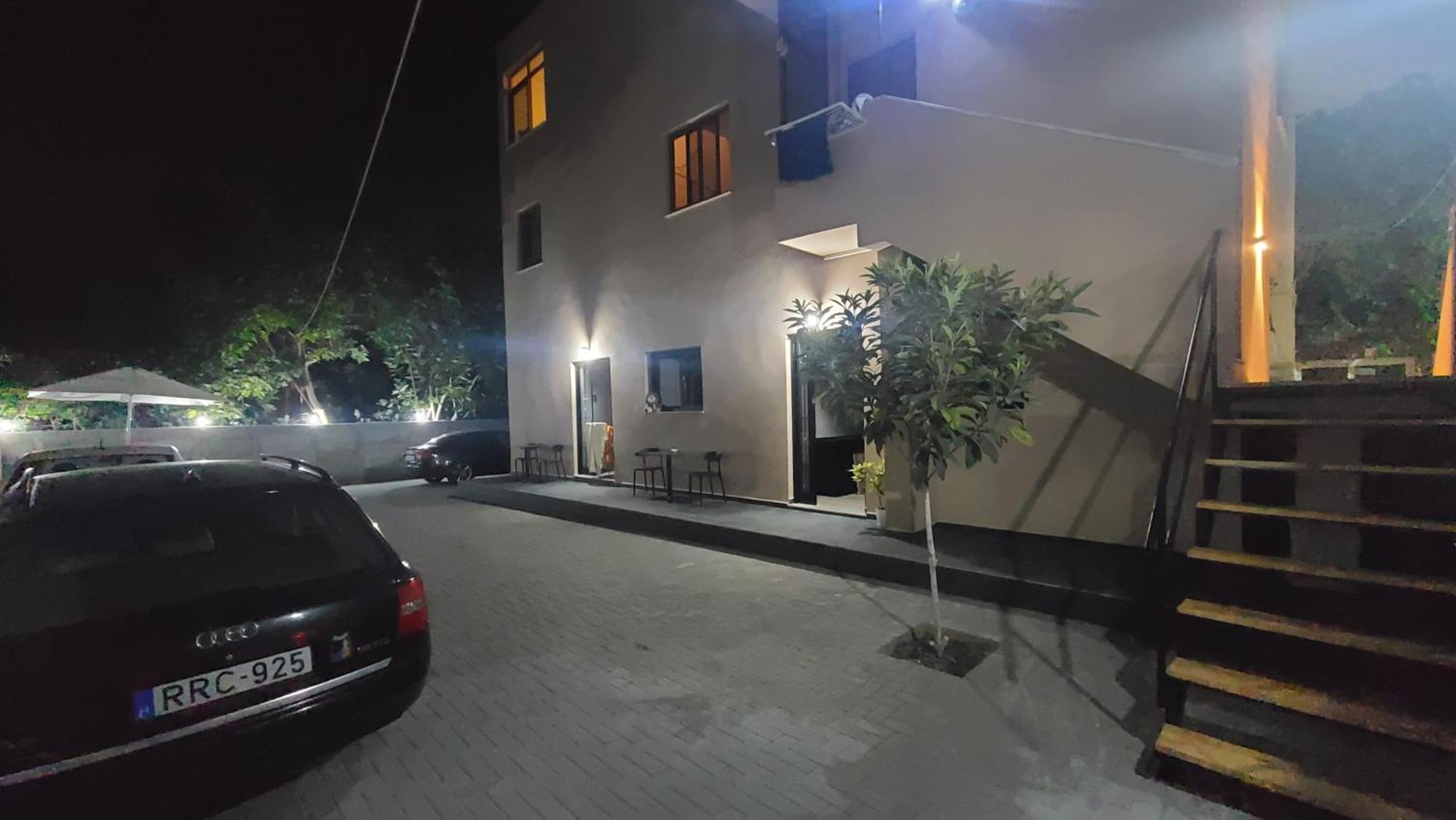 Guest House Tian & Hojz Durrës Eksteriør billede
